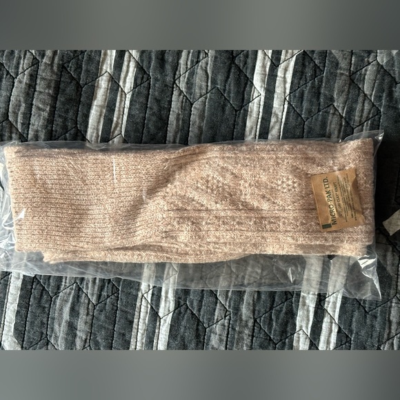 Pudus Sweater Socks - Picture 3 of 3